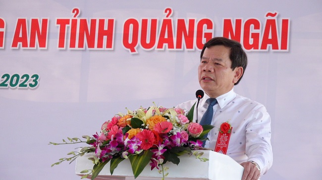 Chủ tịch UBND tỉnh Đặng Văn Minh phát lệnh khởi công Trung tâm chỉ huy Công an tỉnh