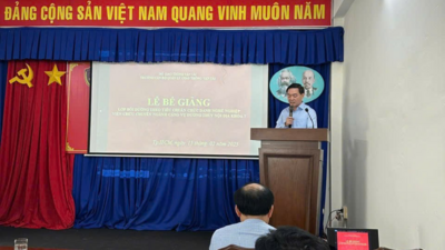 Ban Quản lý cử viên chức tham gia và hoàn thành khóa bồi dưỡng theo tiêu chuẩn chức danh nghề nghiệp viên chức chuyên ngành cảng vụ đường thuỷ nội địa (khoá 7)