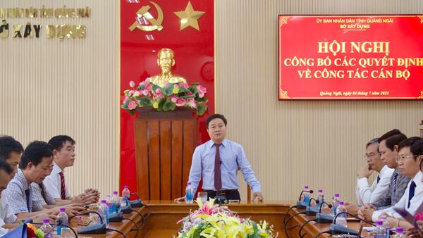 SỞ XÂY DỰNG QUẢNG NGÃI CÔNG BỐ CÁC QUYẾT ĐỊNH BỔ NHIỆM CÁN BỘ LÃNH ĐẠO PHÒNG, ĐƠN VỊ SAU SÁP NHẬP