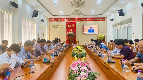 ĐẢNG ỦY SỞ XÂY DỰNG TỔ CHỨC HỌC TẬP, QUÁN TRIỆT NGHỊ QUYẾT HỘI NGHỊ LẦN THỨ 11 BAN CHẤP HÀNH TRUNG ƯƠNG ĐẢNG KHOÁ XIII