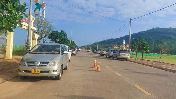 Trung tâm Đăng kiểm xe cơ giới 76-01S tổ chức kiểm định  ngoài dây chuyền tại đặc khu Lý Sơn