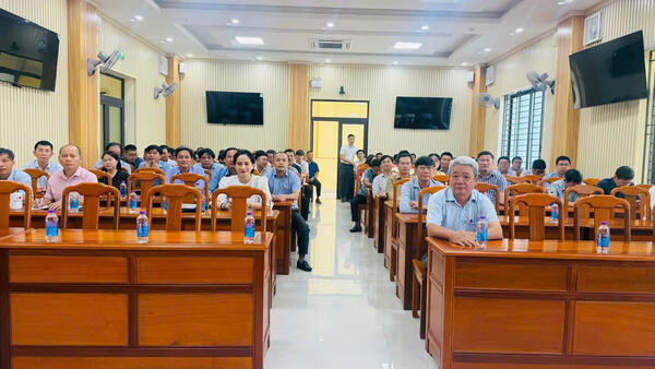Đảng bộ Sở Xây dựng tham gia học tập, quán triệt các nội dung Nghị quyết Hội nghị lần thứ ba, Ban Chấp hành Trung ương Đảng khóa XIV