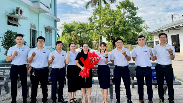 Trung tâm đào tạo và sát hạch lái xe và Công ty Cổ phần ô tô Quảng Ngãi tổ chức ký Biên bản ghi nhớ về thúc đẩy hợp tác công tác đào tạo kỹ năng lái xe an toàn