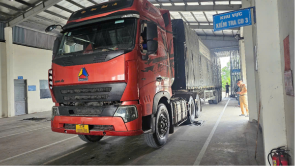 Giám định tình trạng kỹ thuật của tổ hợp phương tiện tại  Trung tâm đăng kiểm xe cơ giới 7604D